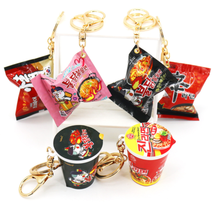 Simulation of turkey noodle, shirataki noodles, keychain decoration